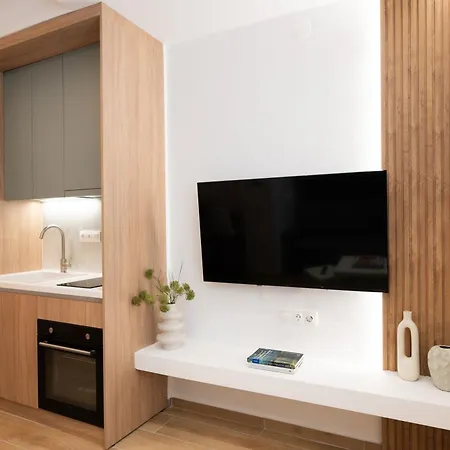 Honey Oak & Cream Patio By Nest Apartment Thessaloniki Exterior photo