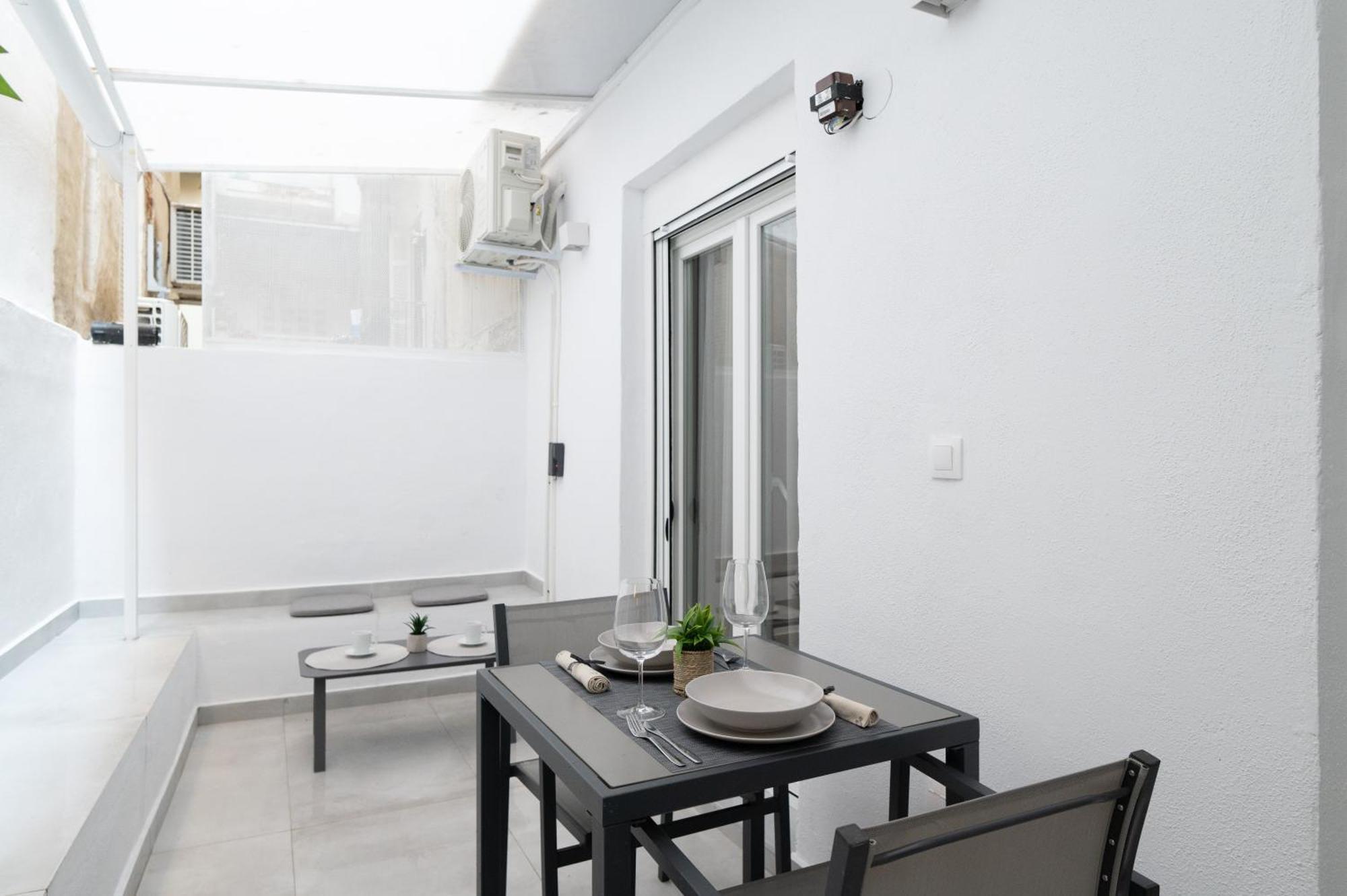 公寓 Honey Oak & Cream Patio By Nest 塞萨洛尼基